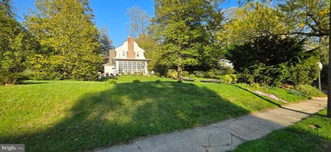 443 High St