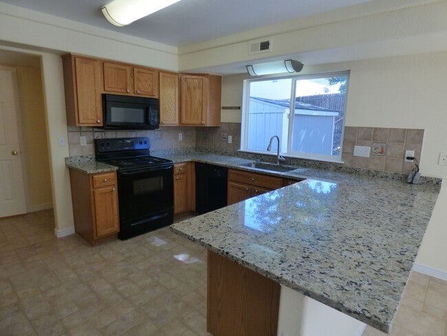 Photo - GREEN VALLEY RANCH, 3 BED PLUS LOFT, NEW GRANITE COUNTERS, SHED, BIG PATIO, HE WASHER/DRYER, GAS ...