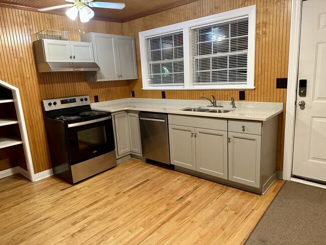 Photo - 326 E Bell St Unit Apt B
