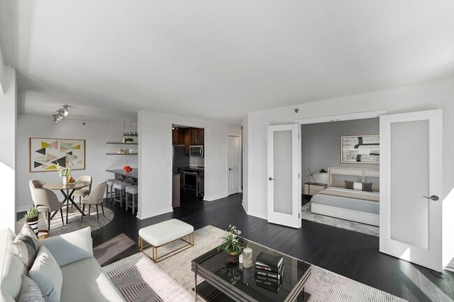 Photo - 433 S 7th St