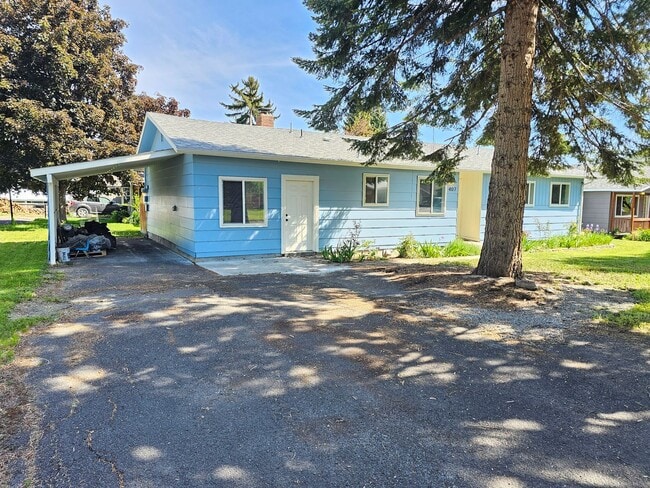 Photo - 407 G Ave