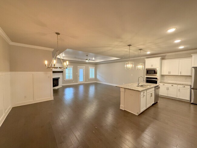 Photo - 408 Raleigh Elm Dr