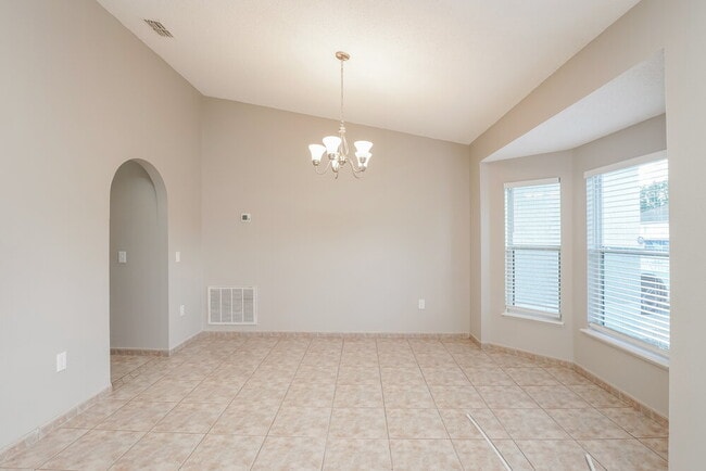 Photo - 979 Gascony Ct