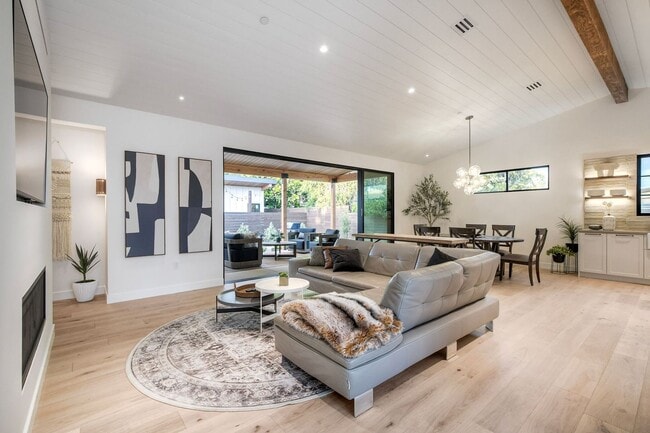 Photo - 1910 Raymond Ln Unit Main House