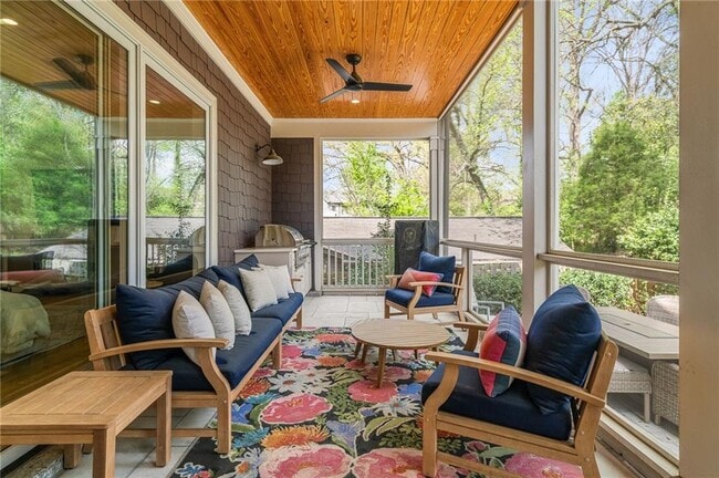 Photo - 1381 Wessyngton Rd NE