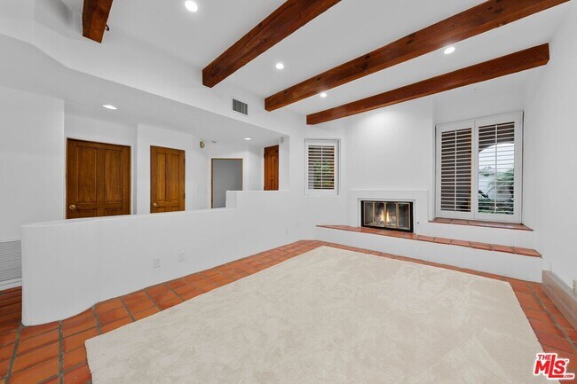 Photo - 15500 Sunset Blvd Unit 204