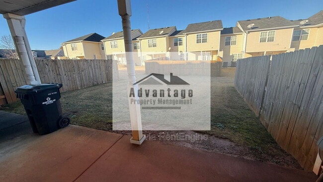 Photo - 5025 Village Run Dr