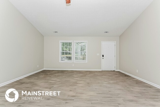 Photo - 5877 Homestead Cir