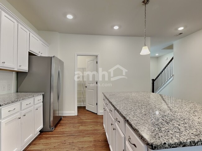Photo - 119 Everett Park Dr