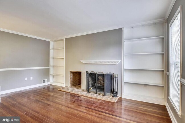 Photo - 8120 Cooper St