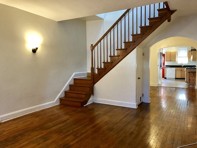 Charming 3 Bedroom Townhome in Hampden - B... - Charming 3 Bedroom Townhome in Hampden - B...