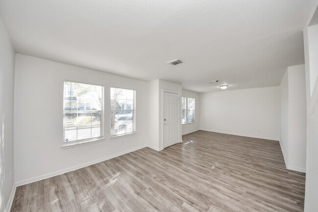 Photo - 20623 Patriot Park Ln