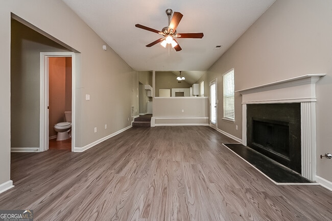 Photo - 541 Rosalind Terrace