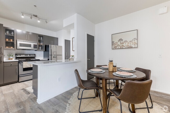2BR, 2BA - 1,028SF - Dining Room