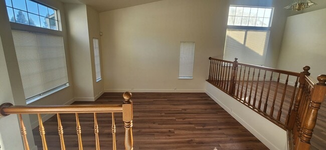 Photo - Large 3 Bedroom Home with a Loft