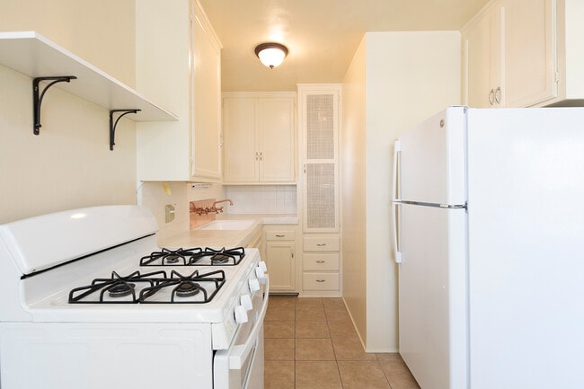 Photo - Palms Apartments