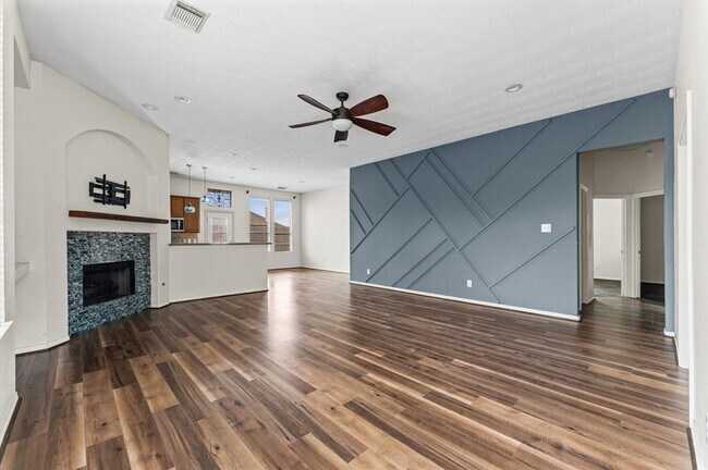 1875 Redwood Ln