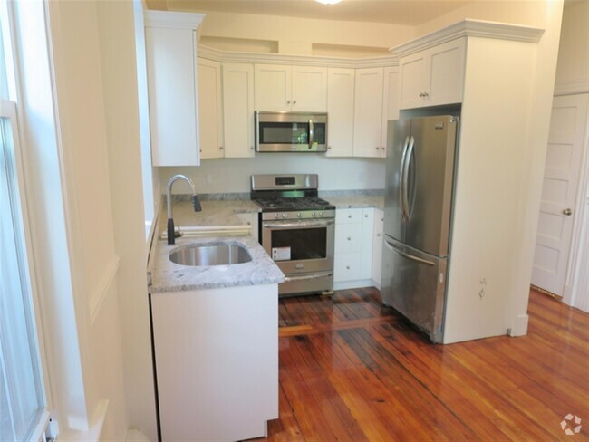Building Photo - 250 Summer St Unit 1 Rental