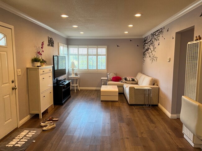 Photo - 4814 Daisy St Unit 4814