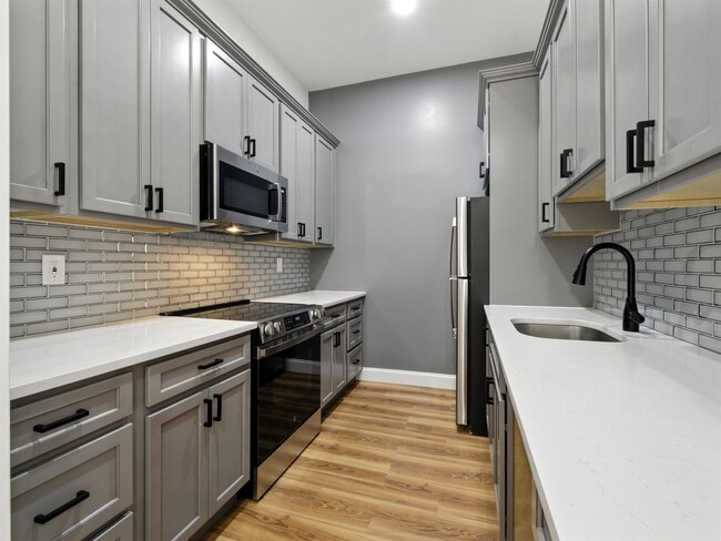 Building Photo - 111 Mulberry St Unit 1O Rental
