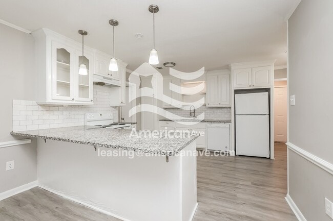Photo - 457 Pemberton Dr