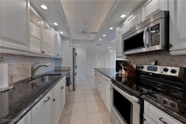 Photo - 1930 Gulf Shore Blvd N Unidad C304