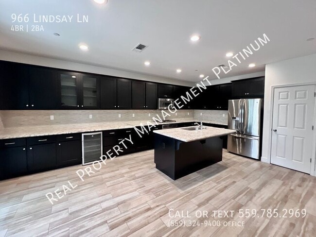 Photo - 966 Lindsay Ln