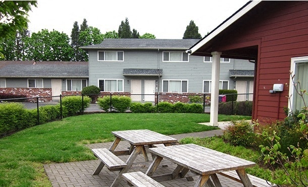 Bellrose Station