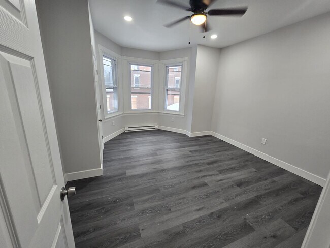 Photo - 1727 W Butler St