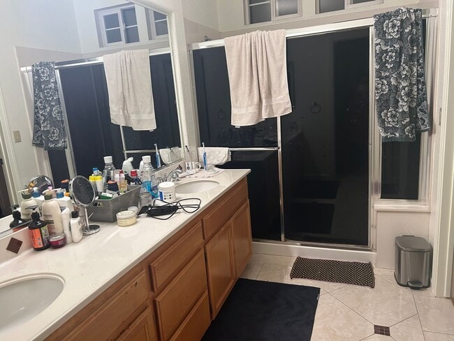 Photo - 3 Bed 2.5 Bath, Single Family Home In Plea...