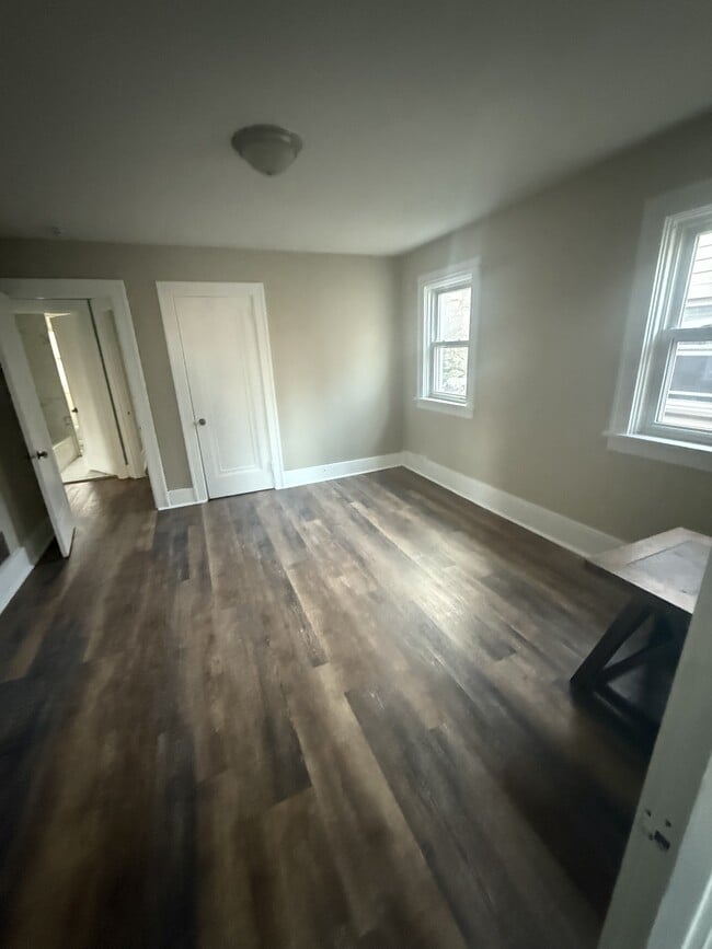 Photo - 2900 Clermont Ave