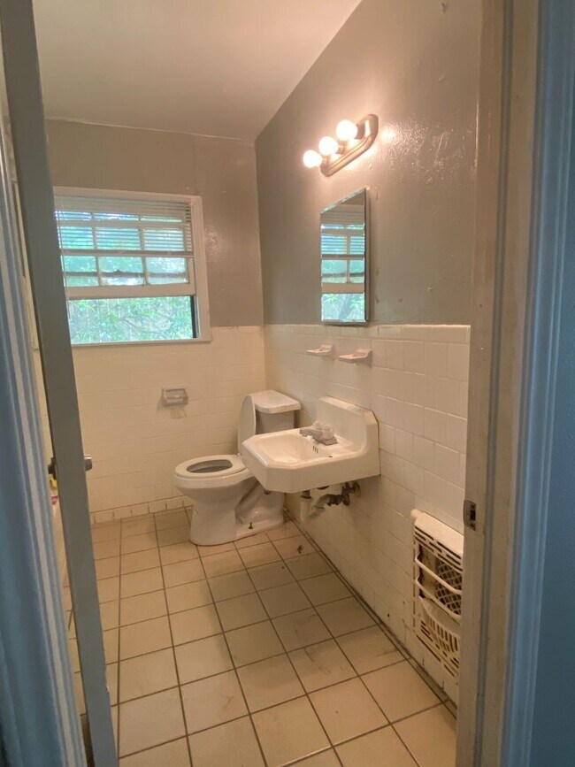 Photo - 2 bedroom One Bath Home For Rent