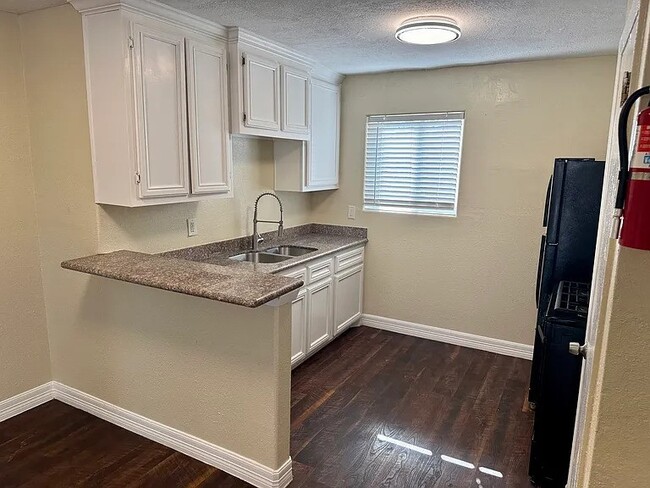 Photo - 3906 Rotman St Unit False