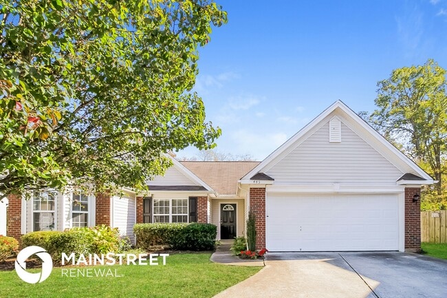 Photo - 445 Bangor Dr