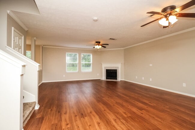 Photo - 109 Neville Ct