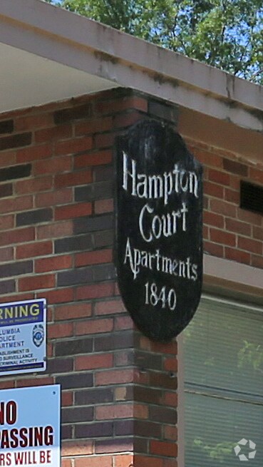 Photo - Hampton Court Apartments