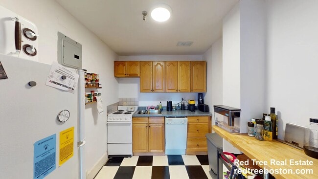 Photo - 470 Beacon St Unit 9