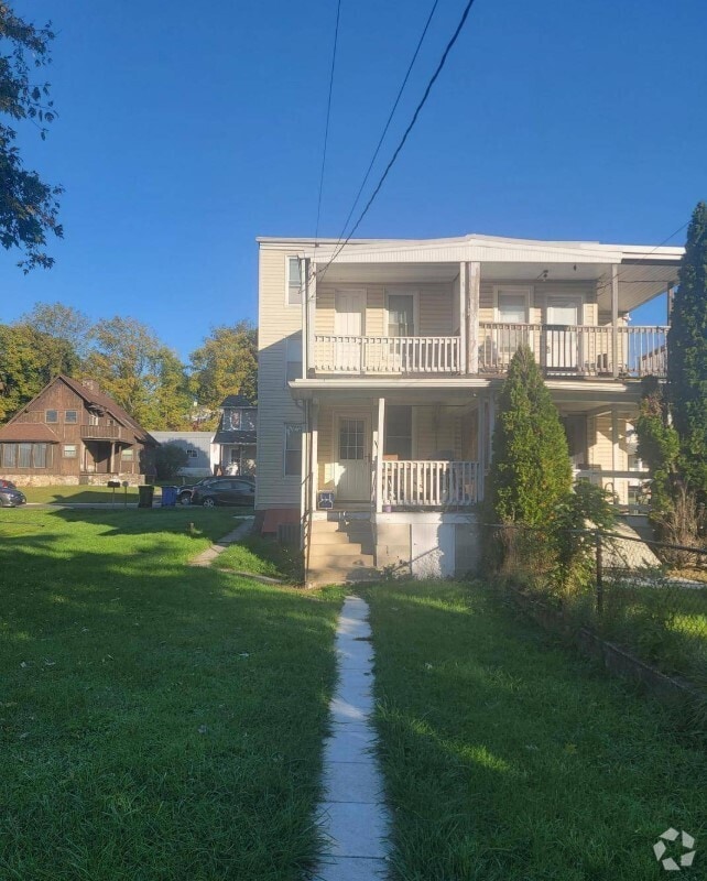 Building Photo - 1310 W College Ave Rental