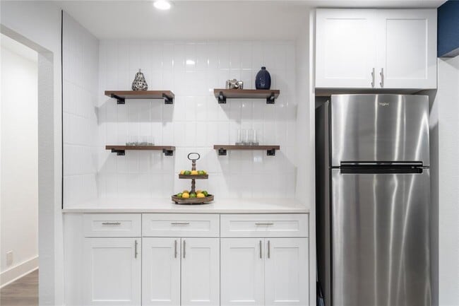 Photo - 1406 Waldorf Ave