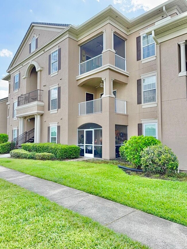 Photo - 2001 Tizewell Cir Townhome