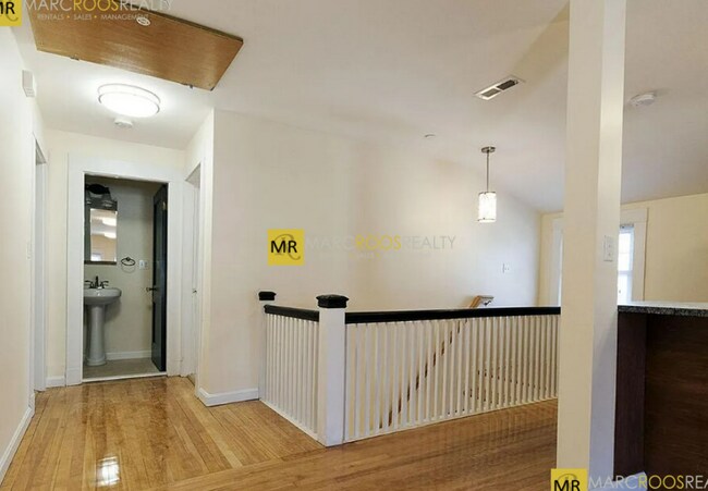 Photo - 34 Bentley St Unit 2