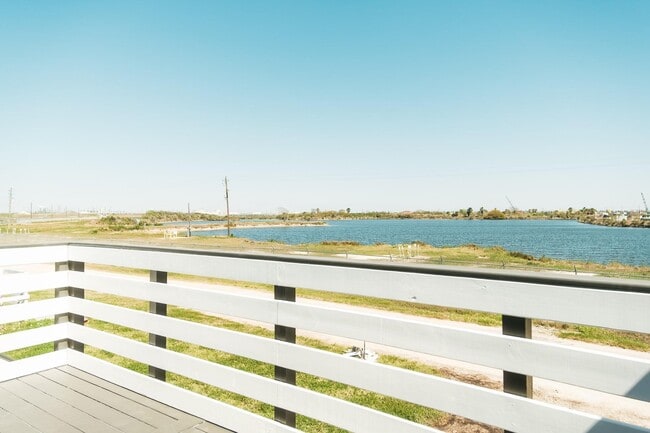 Photo - 4406 Helen St