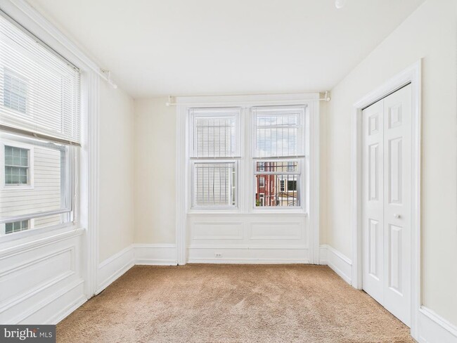 Photo - 3829 Hamilton St