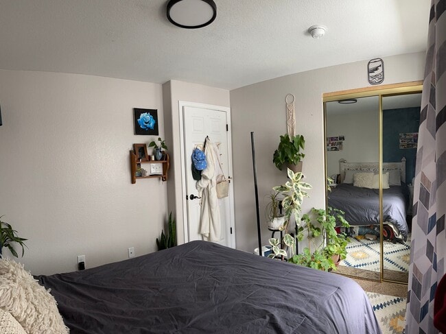 Photo - 11584 Oswego St