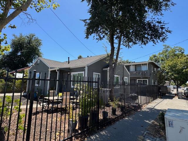 Photo - 796 Lampasas Ave