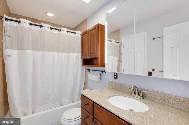 Photo - 6563 Old Carriage Dr