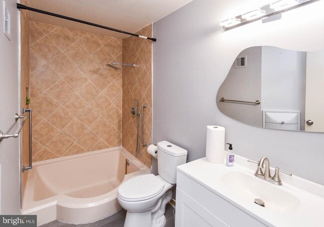 Photo - 3319 Huntley Sq Dr Unidad A-1