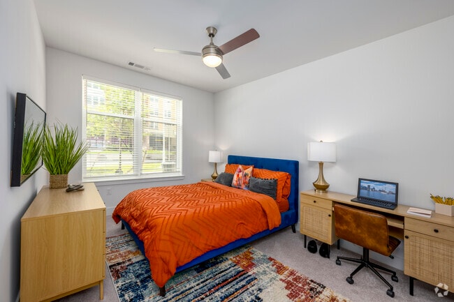 2BR, 2BA – 871SF - Bedroom
