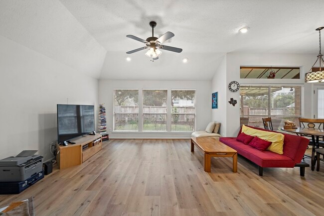 Photo - 4910 Bellmead Dr