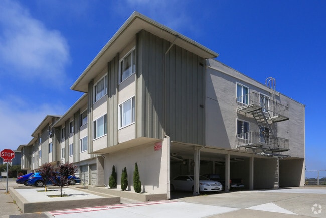 Photo - Clarinada Apartments